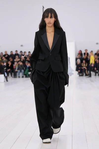 Look 30